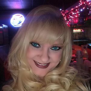 Meet your Posher, Candy